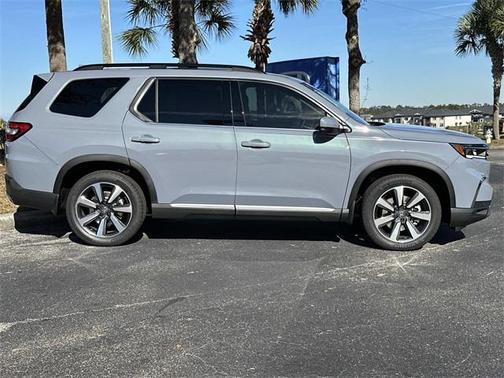 2025 Honda Pilot Touring 8-Passenger