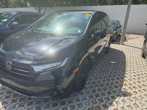 Crystal Black Pearl 2024 Honda Odyssey Sport