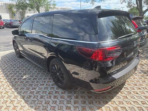 Crystal Black Pearl 2024 Honda Odyssey Sport