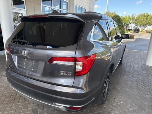 2022 Honda Pilot Touring 8-Passenger
