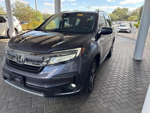 2022 Honda Pilot Touring 8-Passenger