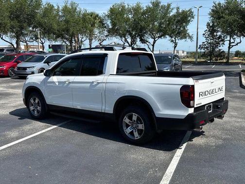 Platinum White 2024 Honda Ridgeline RTL