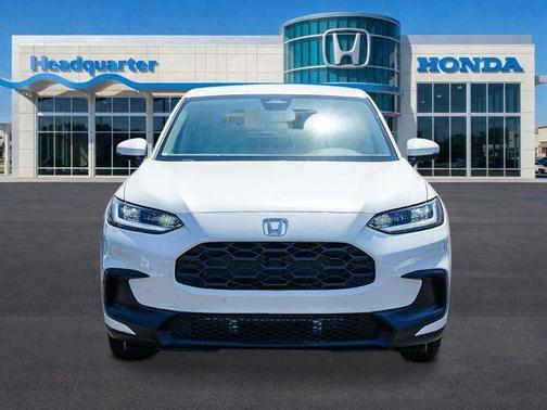 Platinum White 2026 Honda HR-V LX