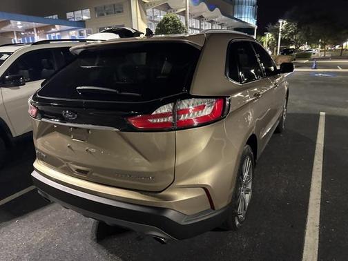 2020 Ford Edge Titanium