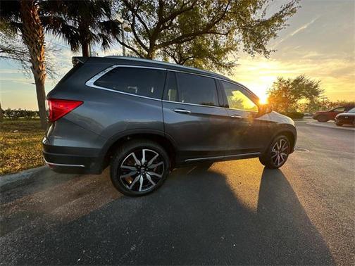 2021 Honda Pilot Touring 8-Passenger