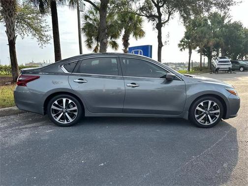 2017 Nissan Altima 2.5 SR