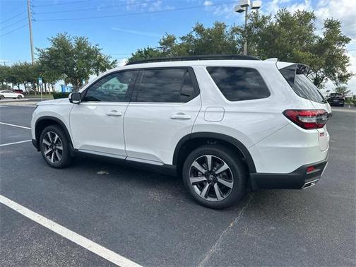 2025 Honda Pilot Touring 8-Passenger