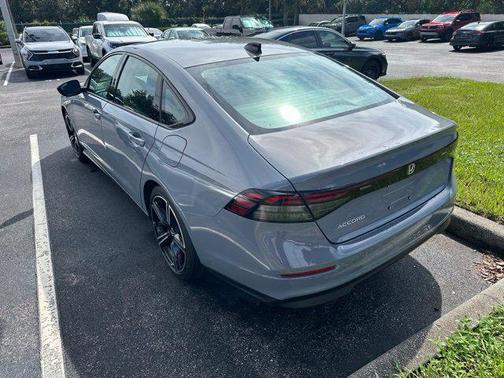 Urban Gray Pearl 2026 Honda Accord SE