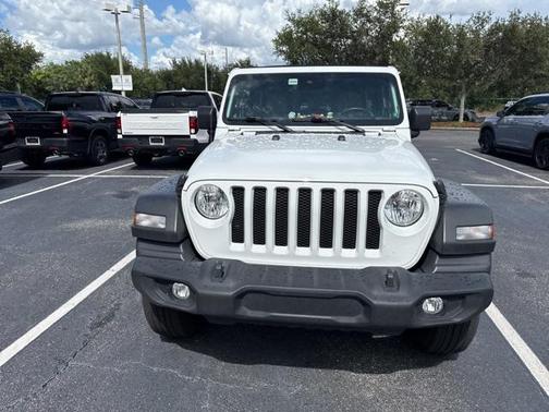 2022 Jeep Wrangler Unlimited Sport