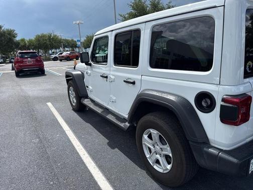 2022 Jeep Wrangler Unlimited Sport