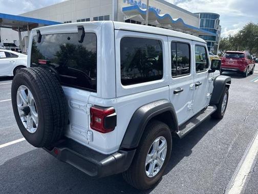 2022 Jeep Wrangler Unlimited Sport