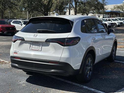 Platinum White 2026 Honda HR-V LX