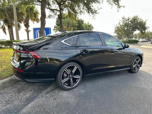 2025 Honda Accord Hybrid Base