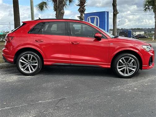 2023 Audi Q3 Premium