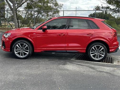 2023 Audi Q3 Premium