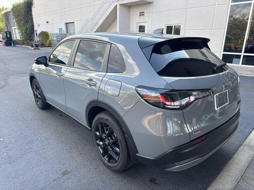 Urban Gray Pearl 2024 Honda HR-V Sport