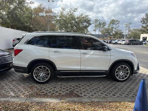 2020 Honda Pilot Touring 8-Passenger