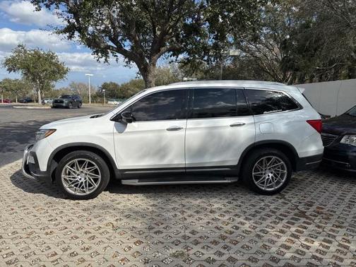 2020 Honda Pilot Touring 8-Passenger