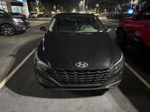 2023 Hyundai ELANTRA SE