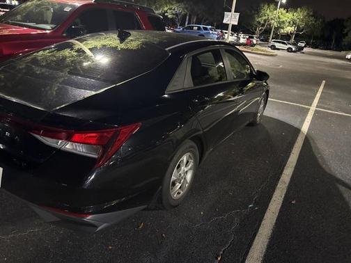 2023 Hyundai ELANTRA SE