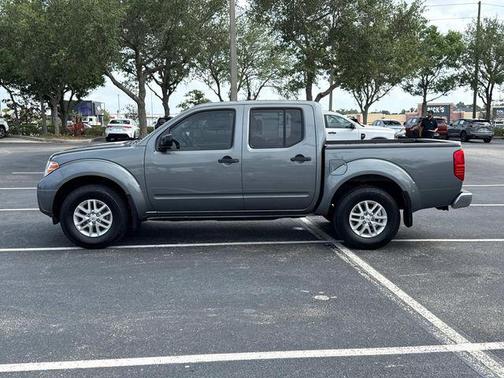 Gun Metallic 2017 Nissan Frontier SV