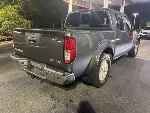 Gun Metallic 2017 Nissan Frontier SV