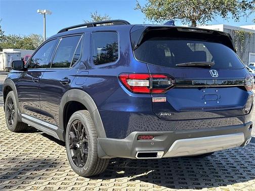 2025 Honda Pilot Touring 8-Passenger