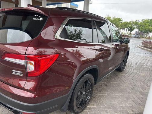 Deep Scarlet Pearl 2022 Honda Pilot Special Edition