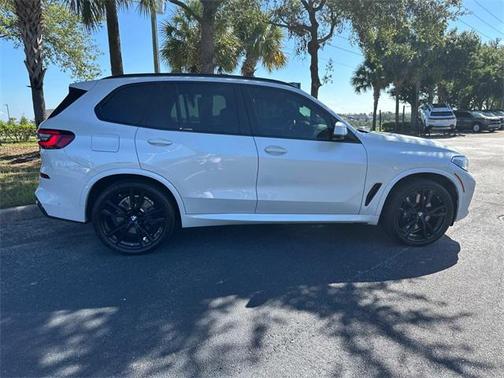 2023 BMW X5 M50i