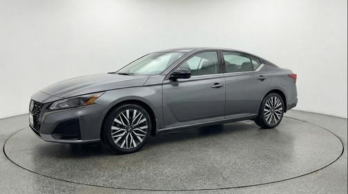 Gun Metallic 2025 Nissan Altima SV FWD