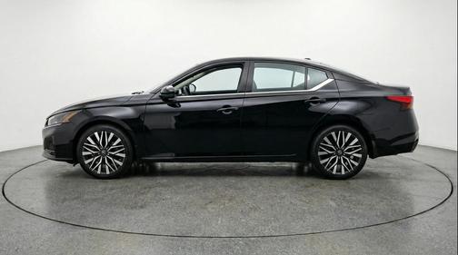 Super Black 2025 Nissan Altima SV FWD