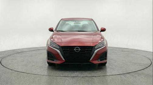 Garnet Pearl Metallic 2025 Nissan Altima SV FWD