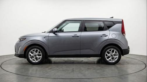 Gravity Gray 2025 Kia Soul LX