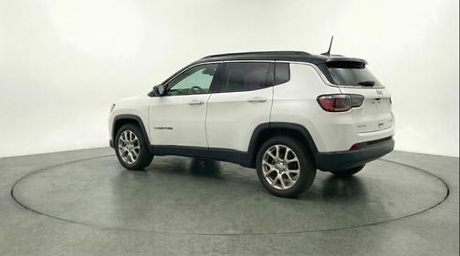 Bright White Clearcoat 2025 Jeep Compass Limited