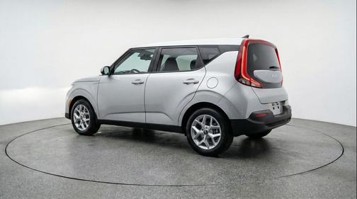 Steel Gray 2025 Kia Soul LX