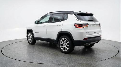 Bright White Clearcoat 2025 Jeep Compass Limited