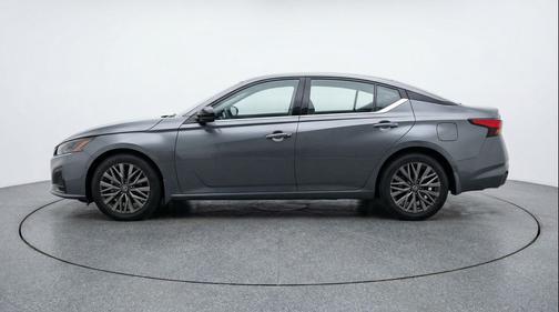 Gun Metallic 2025 Nissan Altima SV FWD