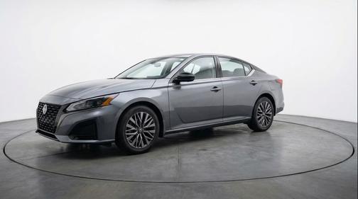 Gun Metallic 2025 Nissan Altima SV FWD