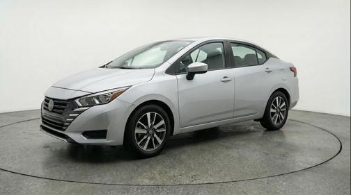 Brilliant Silver Metallic 2025 Nissan Versa 1.6 SV