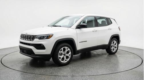 Bright White Clearcoat 2025 Jeep Compass Latitude