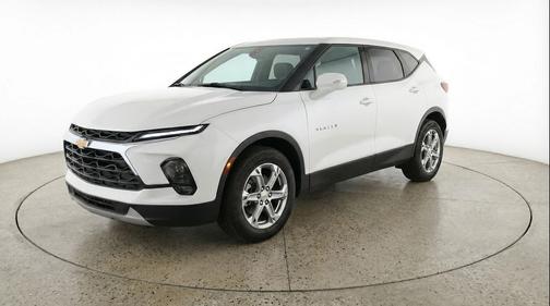 Summit White 2025 Chevrolet Blazer 2LT