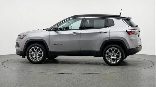 Silver Zynith Metallic Clearcoat 2025 Jeep Compass Limited