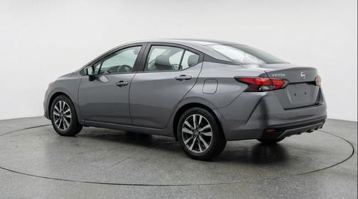 Gun Metallic 2025 Nissan Versa 1.6 SV