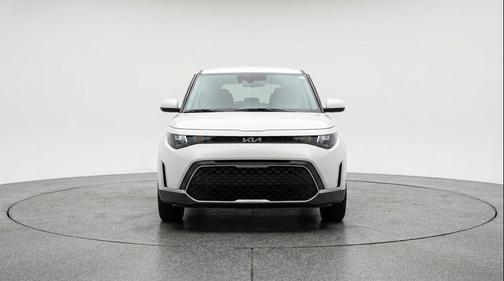 Snow White Pearl 2025 Kia Soul LX
