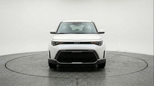 Snow White Pearl 2025 Kia Soul LX