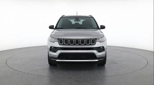 Silver Zynith Metallic Clearcoat 2025 Jeep Compass Limited