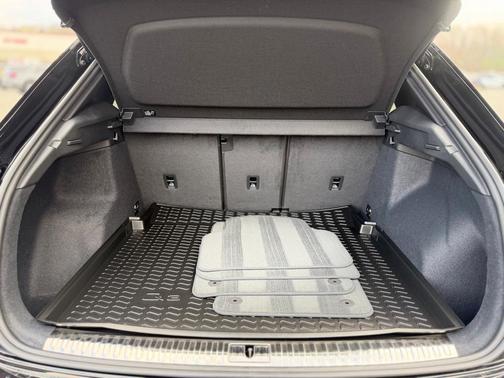 2024 Audi Q3 45 S line Premium