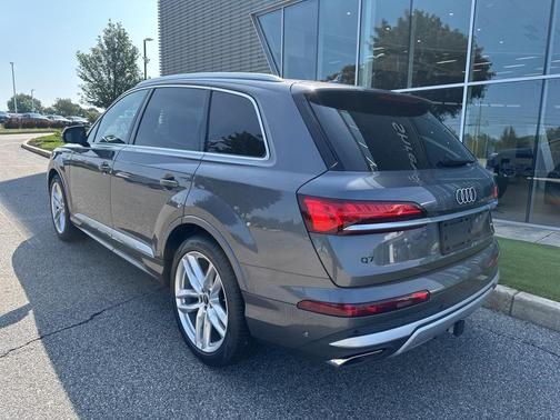 2025 Audi Q7 55 Premium Plus