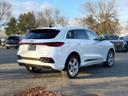 2025 Audi Q5 2.0T quattro Premium