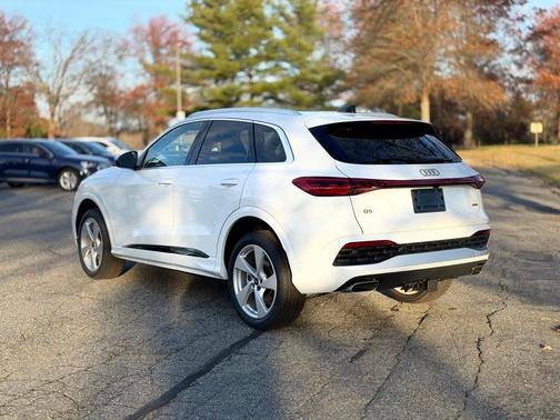 2025 Audi Q5 2.0T quattro Premium